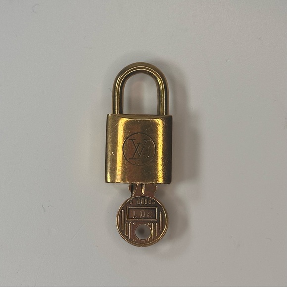 Louis Vuitton Vintage Lock and Key #201 - Picture 2 of 10